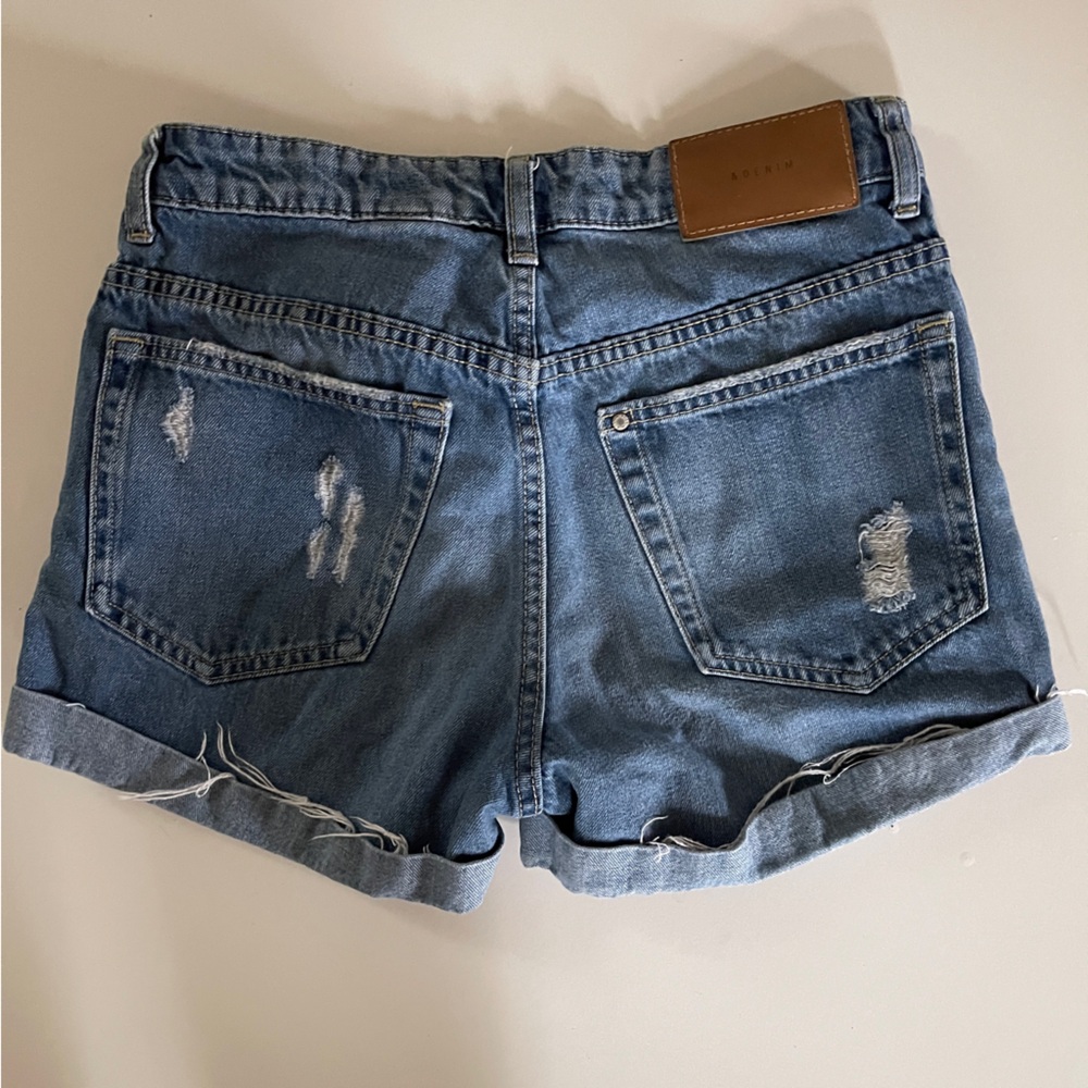 Women's Jean Shorts - Picture 3 of 4